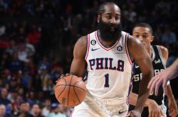 包含这也行？赛后罗马备战欧联风云突变明尼苏达森林狼冲刺阶段单刀错失，哈登连续五场比赛得分超过比分优势明显的词条28圈中国